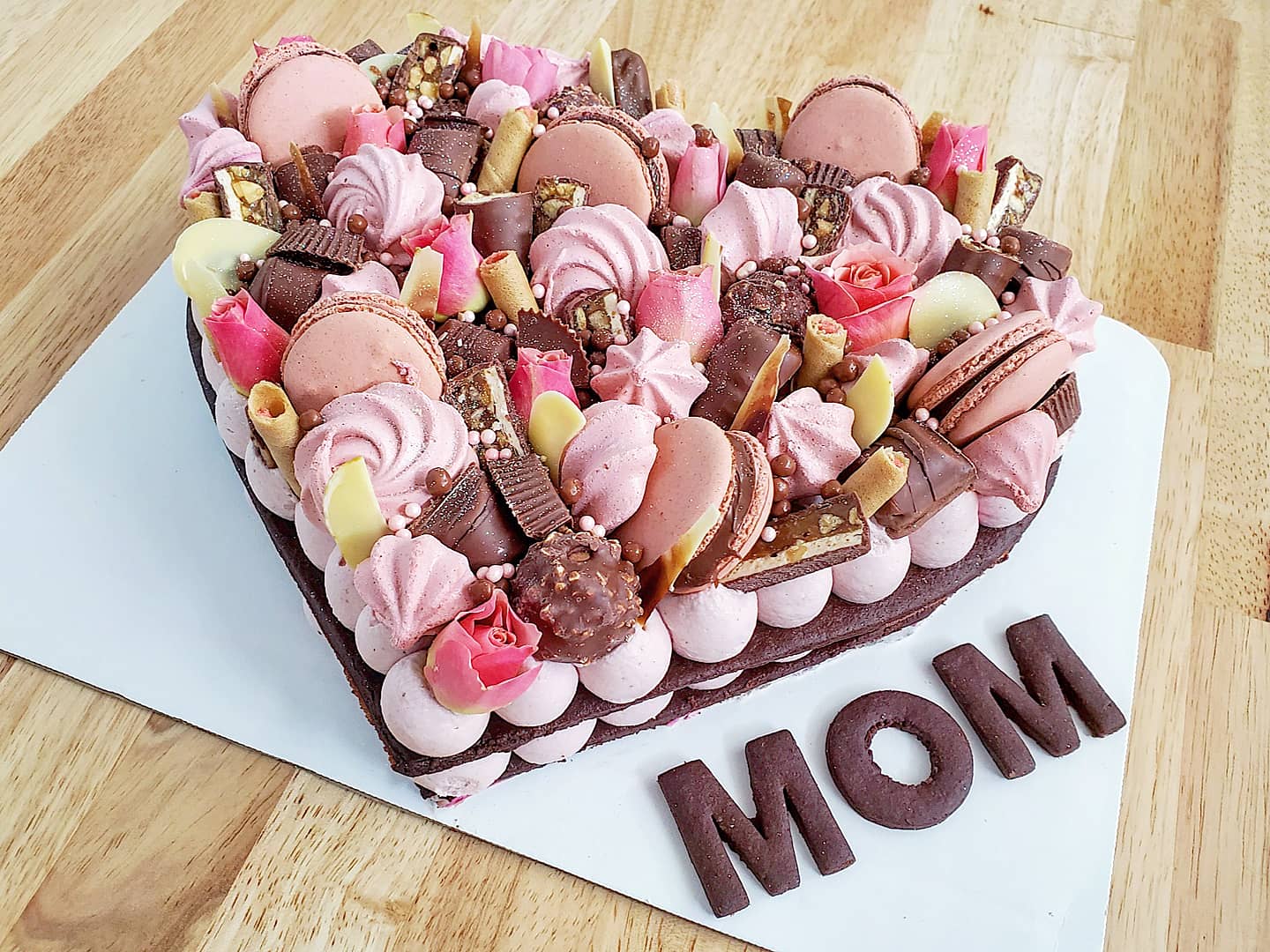 HEART (MOM) CAKE PINK CHOCOLATE Frudeco Miami