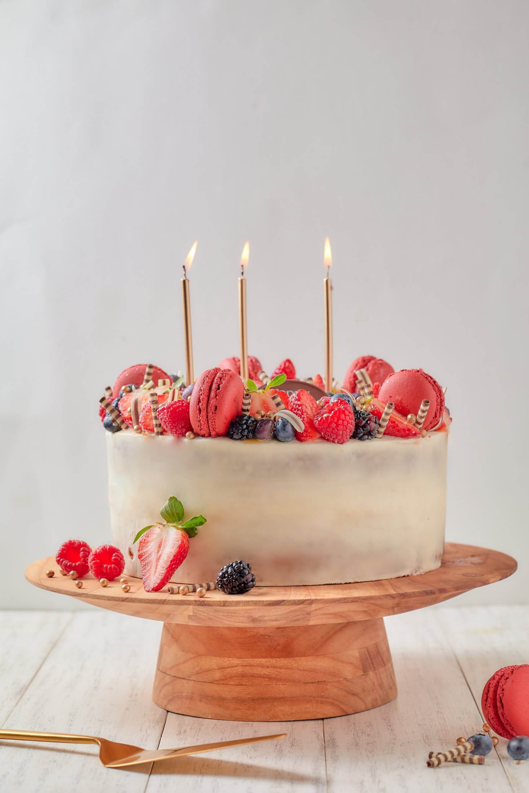 VERRY BERRY BIRTHDAY CAKE