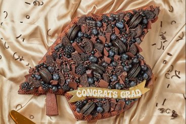 GRADUATION CAP - DOUBLE CHOCOLATE ALL BLACK
