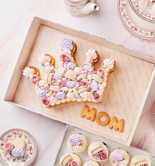 CROWN [MOM] CAKE