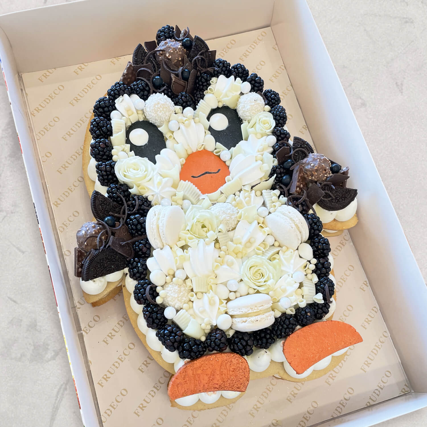 Penguin Cake Designs White Snow Penguin Cake