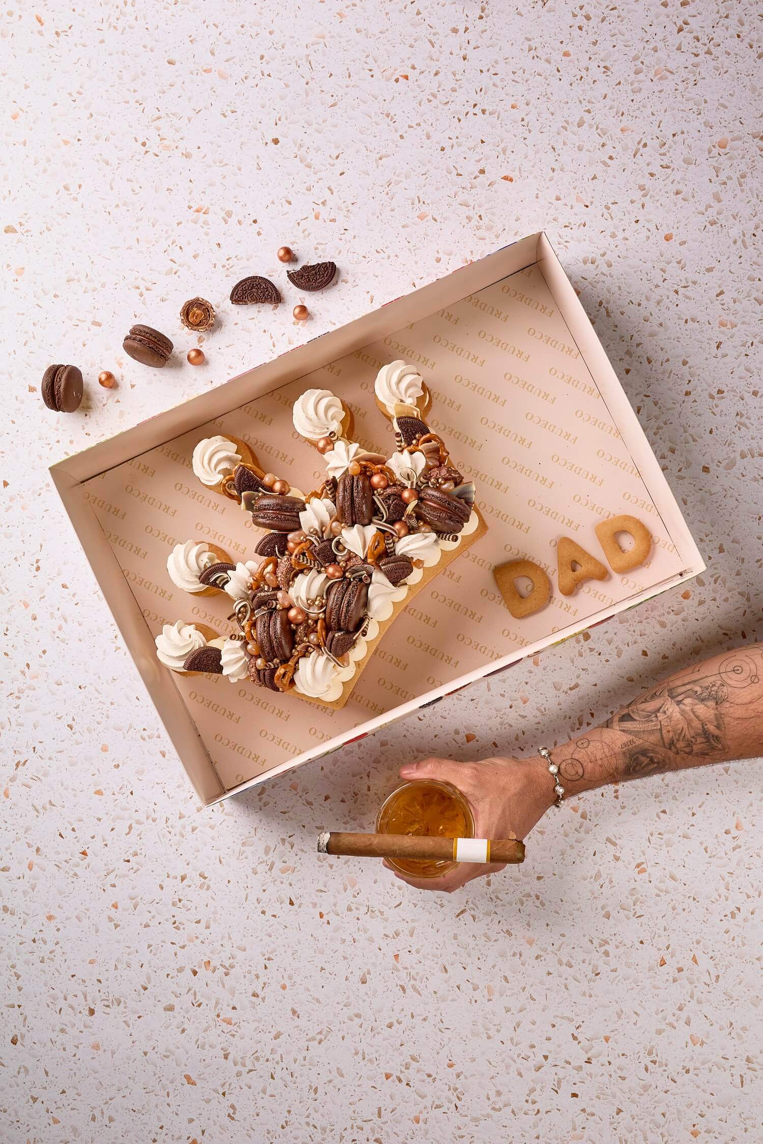 CROWN DAD CAKE