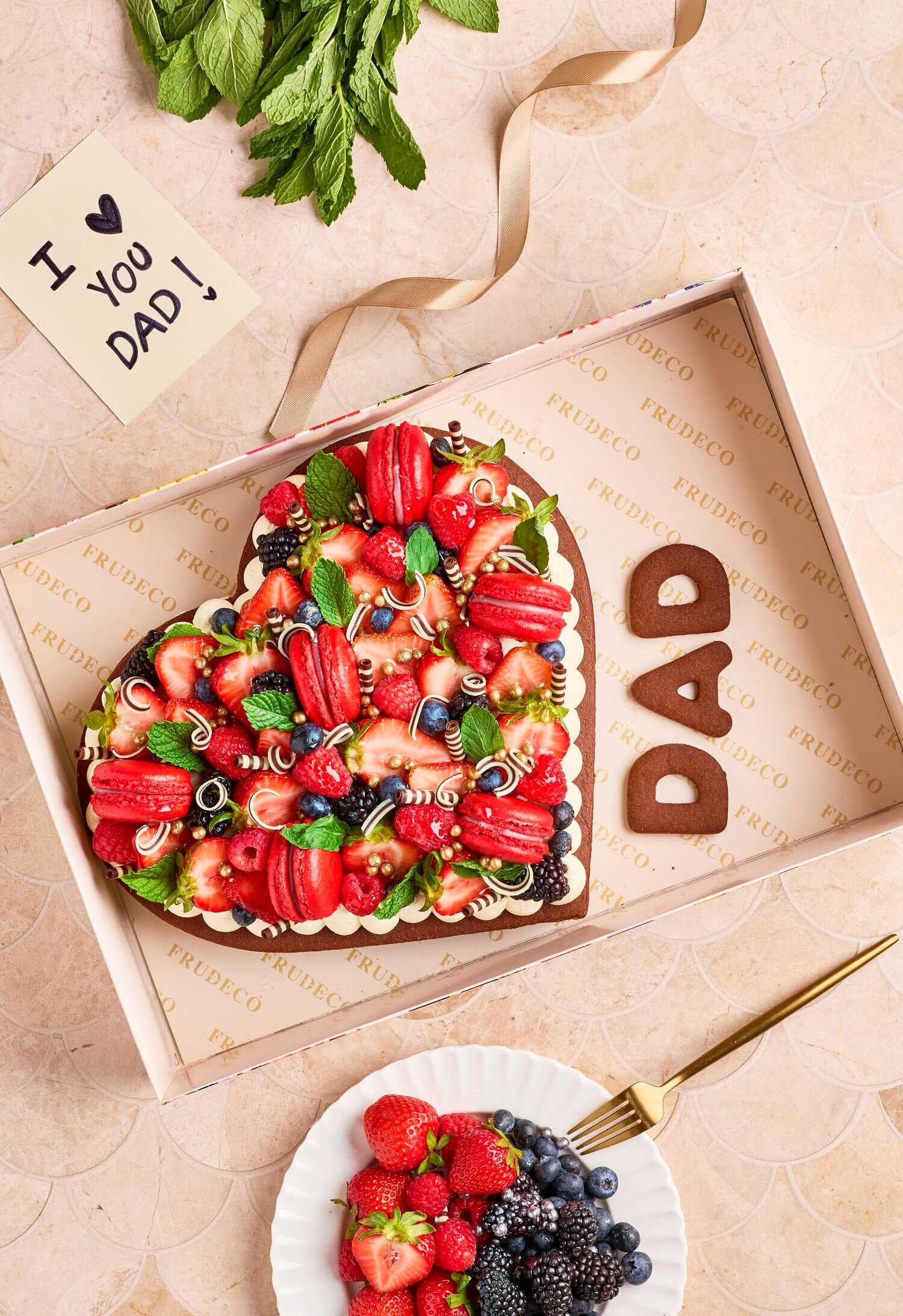 HEART DAD CAKE
