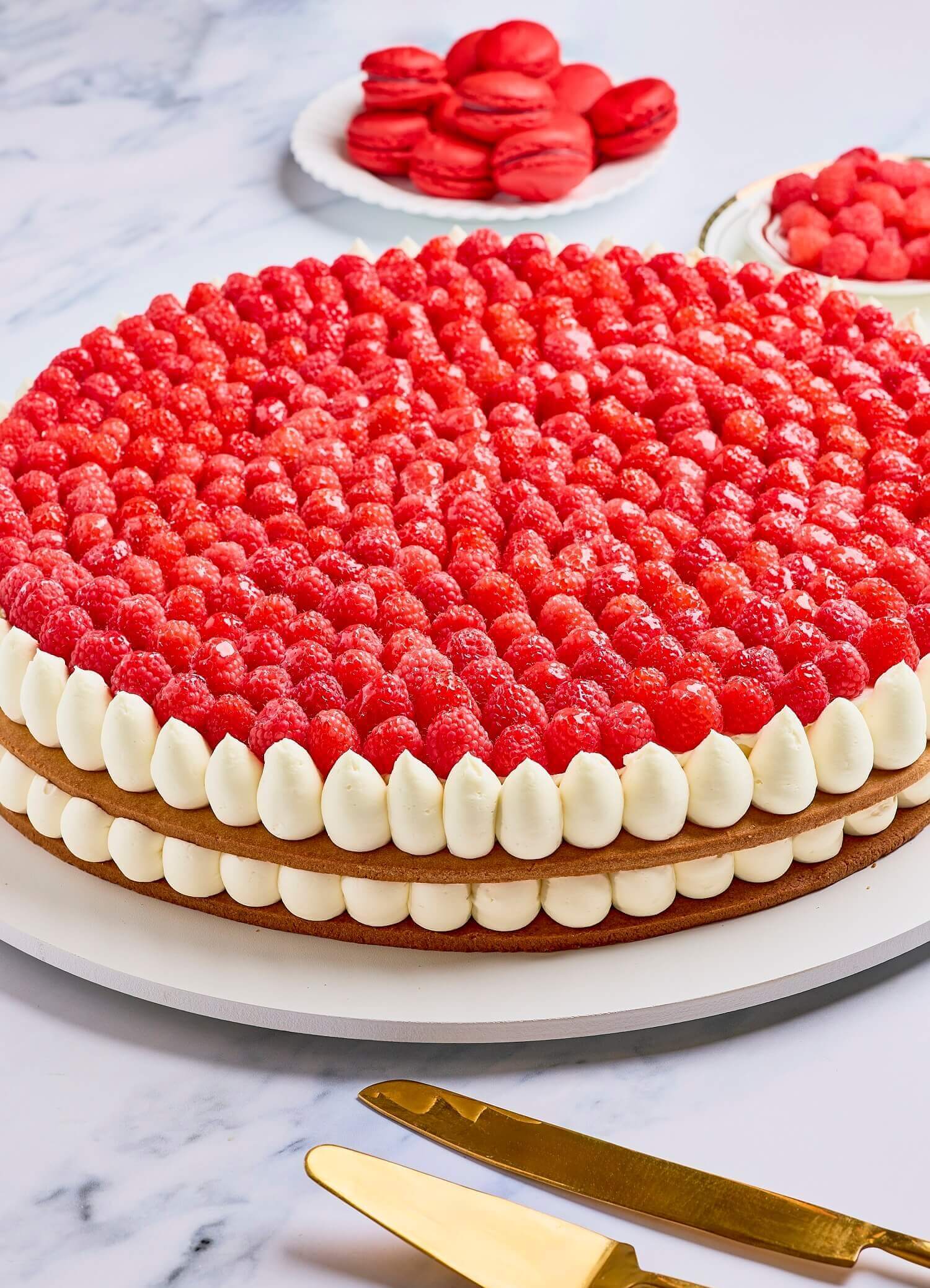 RASPBERRY VALENTINE’S FRUDECO CAKE – (4 SIZES)