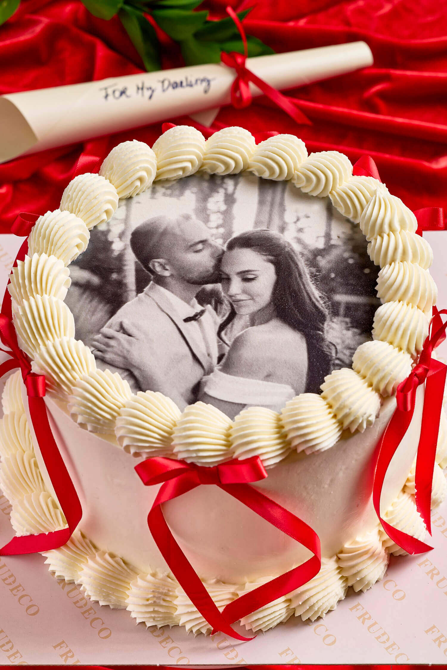 COQUETTE VINTAGE CAKE