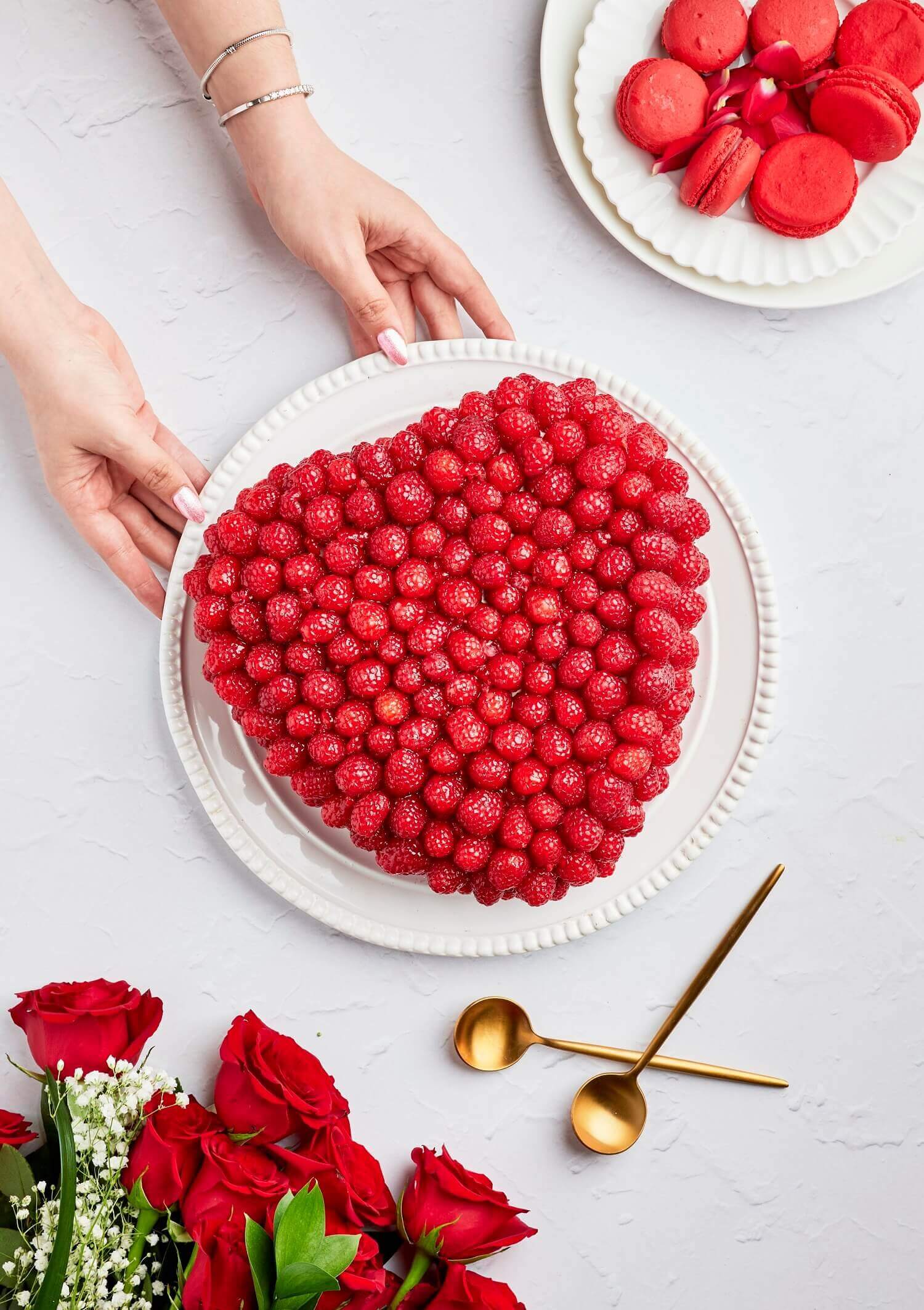 RASPBERRY HEART CAKE