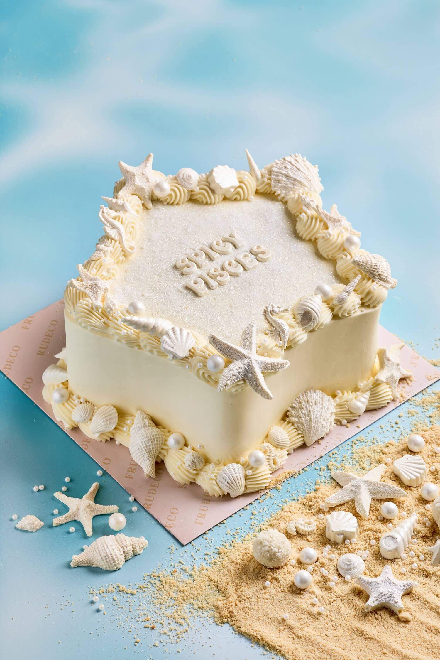 VINTAGE SEA STAR CAKE