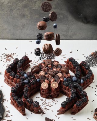 Coco Chanel birthday cake – Pao's cakes